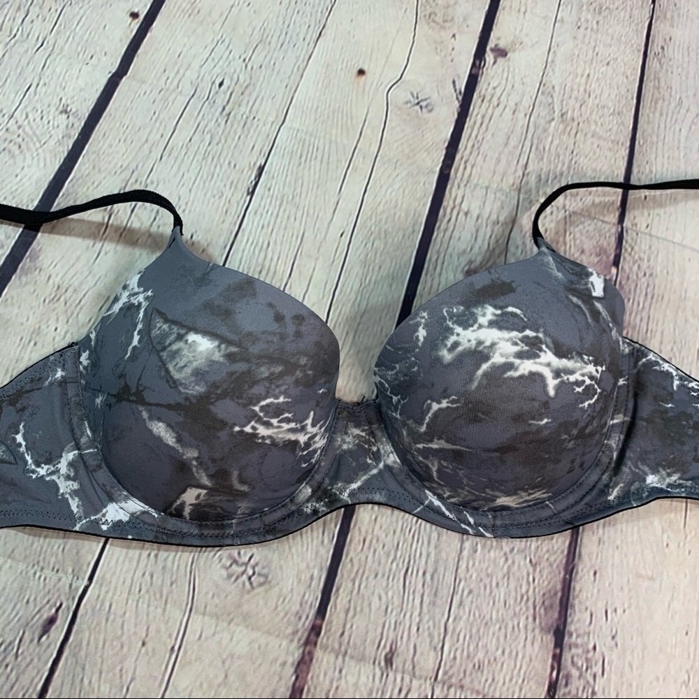 PINK by VS Marble Pattern Wear Everywhere 32D